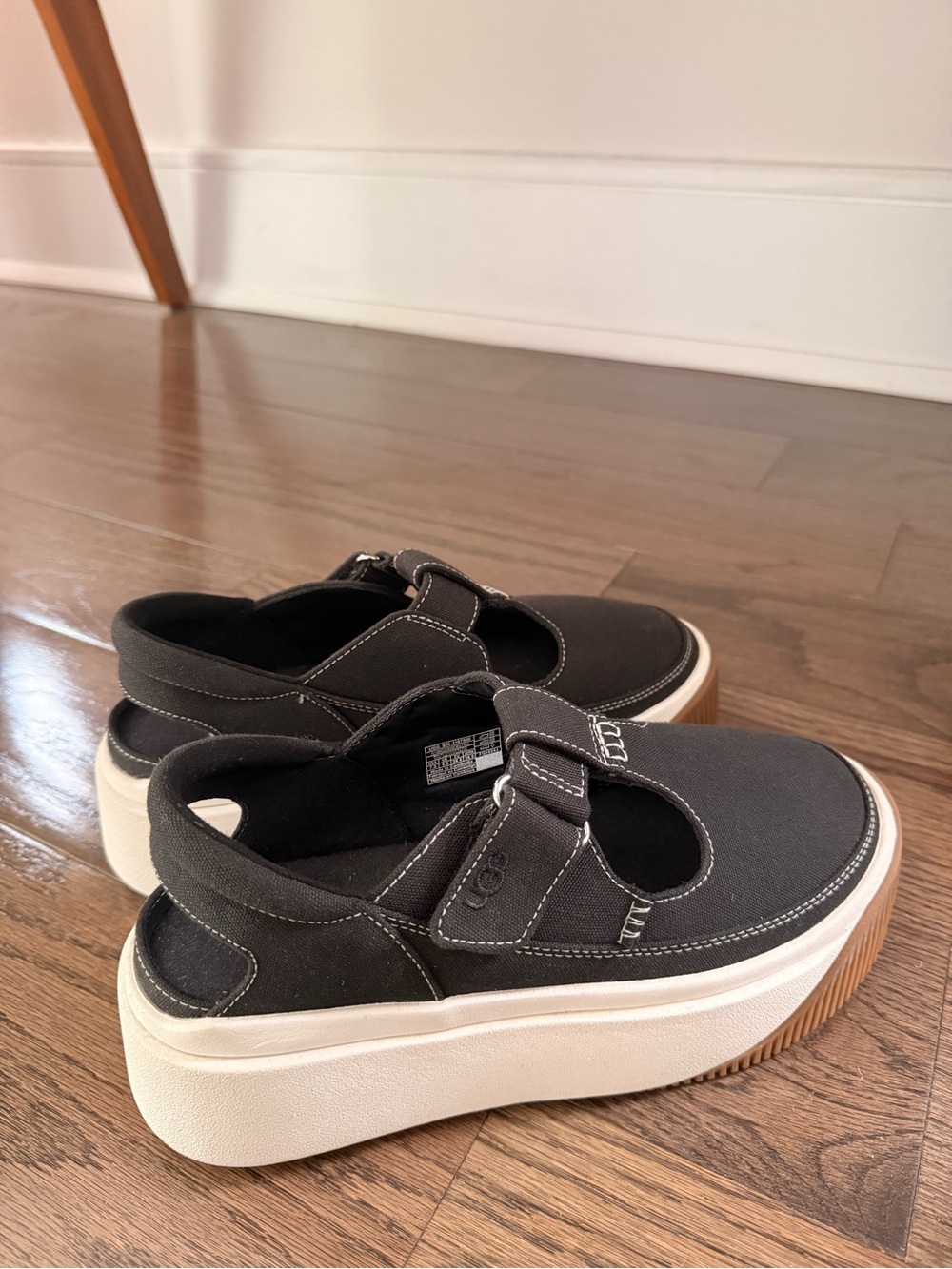 UGG Black Canvas Mary Jane Platform Clogs with Gum Sole - Picture 4 of 9